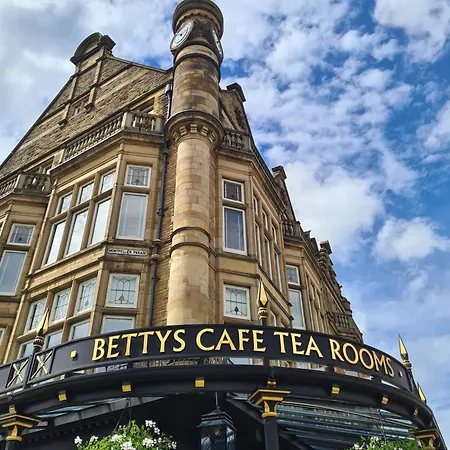 York Place Mews - 2 Bed 2 Bath Free Parking * Harrogate