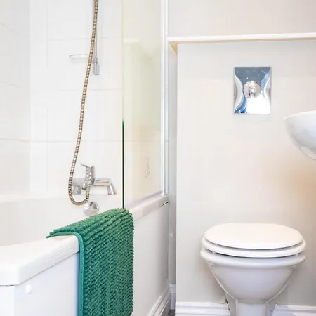 Apartment York Place Mews - 2 Bed 2 Bath Free Parking