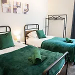 York Place Mews - 2 Bed 2 Bath Free Parking * ハロゲート