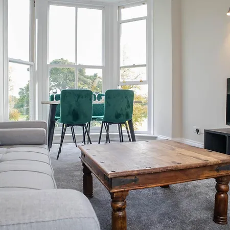 York Place Mews - 2 Bed 2 Bath Free Parking شقة *