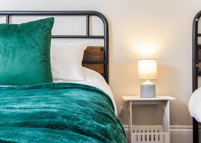 York Place Mews - 2 Bed 2 Bath Free Parking *